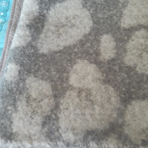 Scarf - Picture 2 of 3